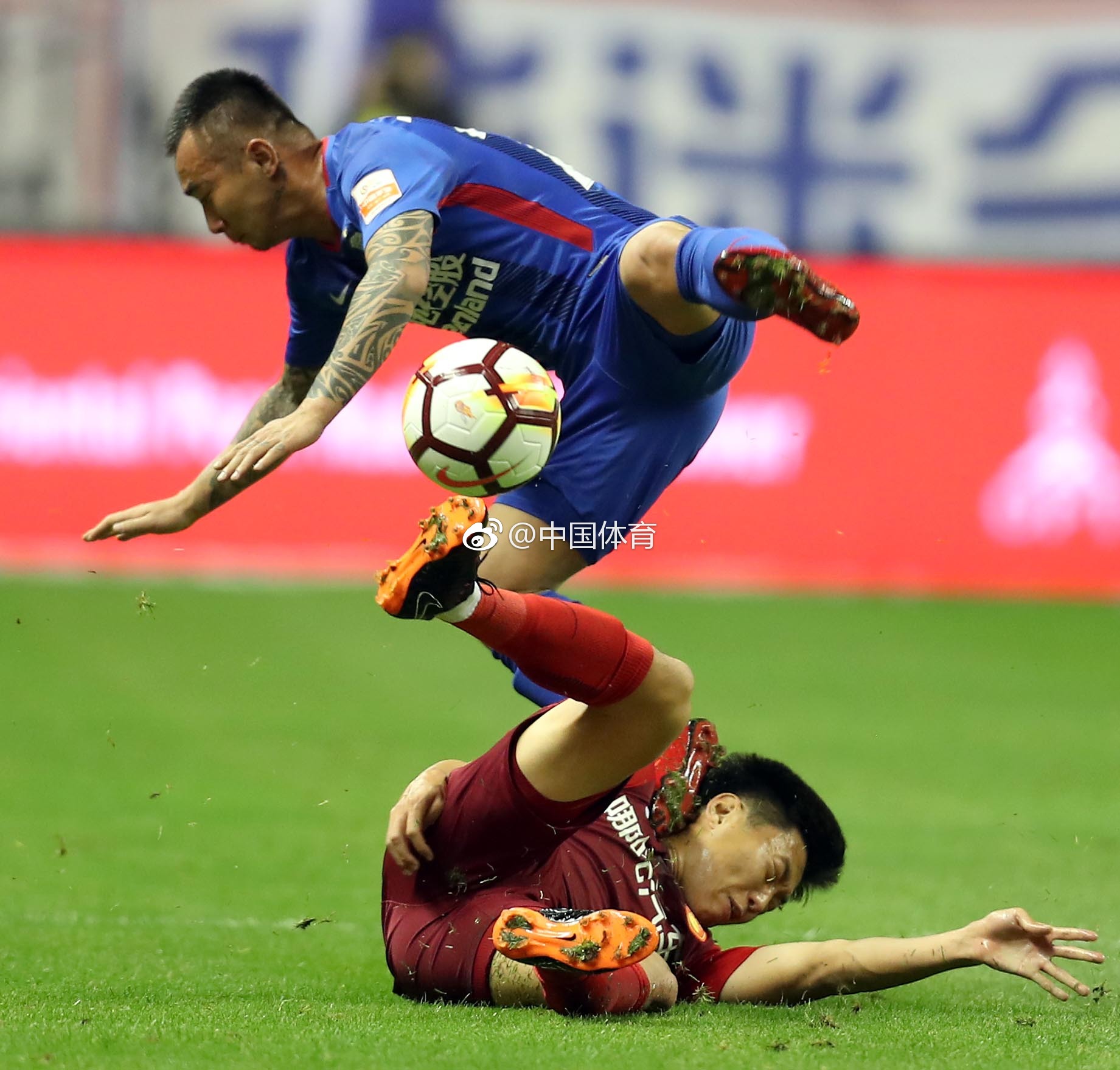 河北华夏幸福主场小胜上海申花,喜迎胜利的简单介绍 河北华夏幸福主场小胜上海申花,喜迎胜利的简单介绍