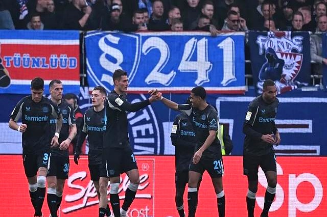 多特蒙德客场大胜,继续保持联赛不败纪录 多特蒙德客场大胜,继续保持联赛不败纪录