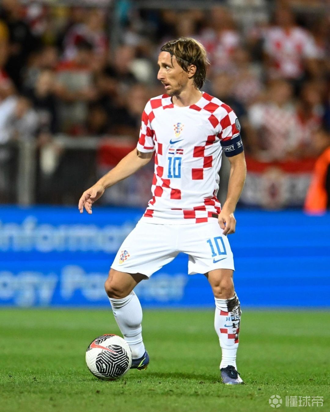 三亿体育体育中国官网-关于非洲篮球明星崭露头角，助力国家队取得胜利的信息