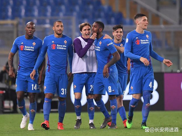 拉齐奥大胜佛罗伦萨,登顶积分榜 拉齐奥大胜佛罗伦萨,登顶积分榜