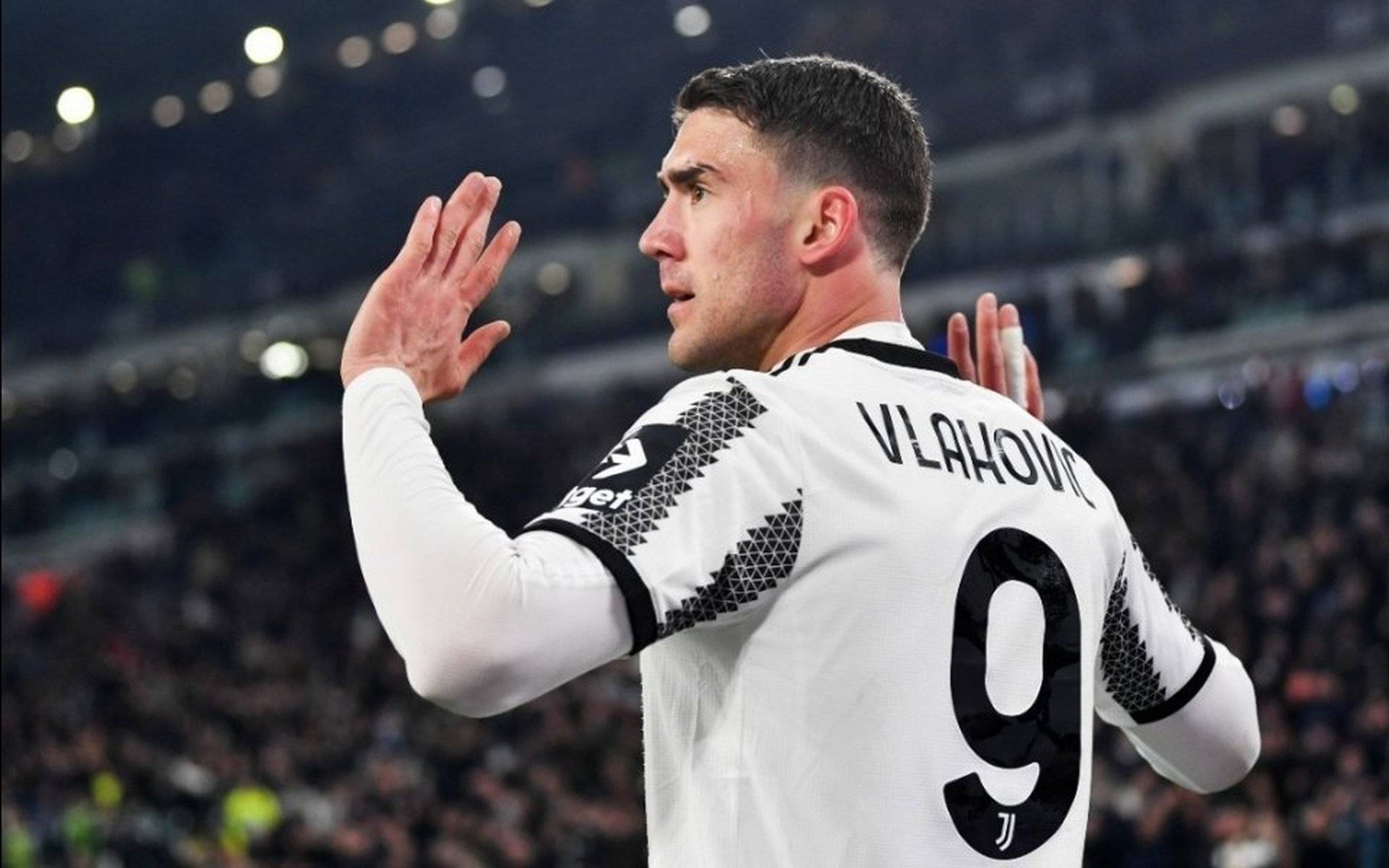 三亿体育体育官方登录入口-尤文图斯做客大胜AC米兰，缩小积分差距