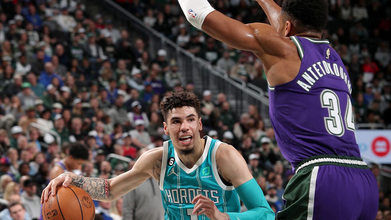 黄蜂意外爆冷,连胜势头不减 黄蜂意外爆冷,连胜势头不减