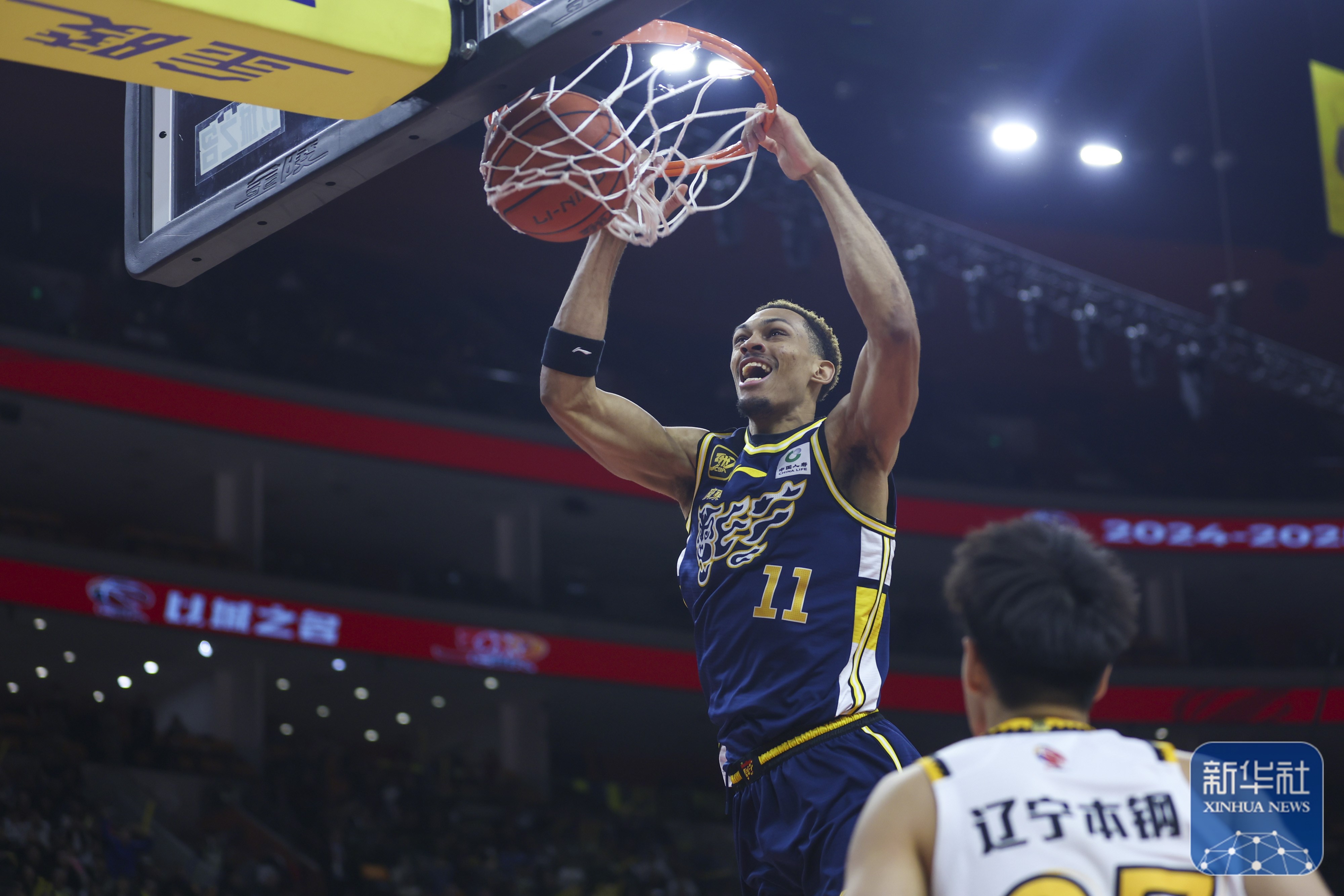 广东队成为本场最大亮点,CBA季后赛瞬间破防,爆冷的简单介绍 广东队成为本场最大亮点,CBA季后赛瞬间破防,爆冷的简单介绍