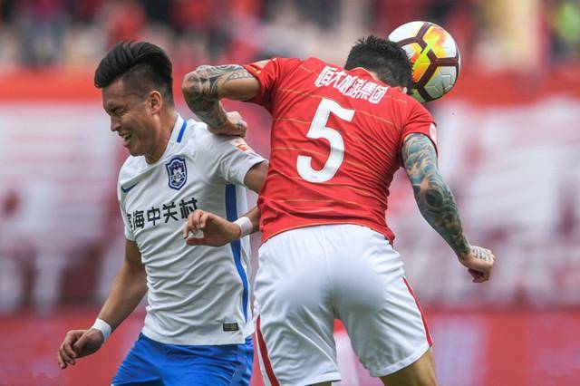 泰达主场不敌恒大,积分榜上遭遇连败 泰达主场不敌恒大,积分榜上遭遇连败