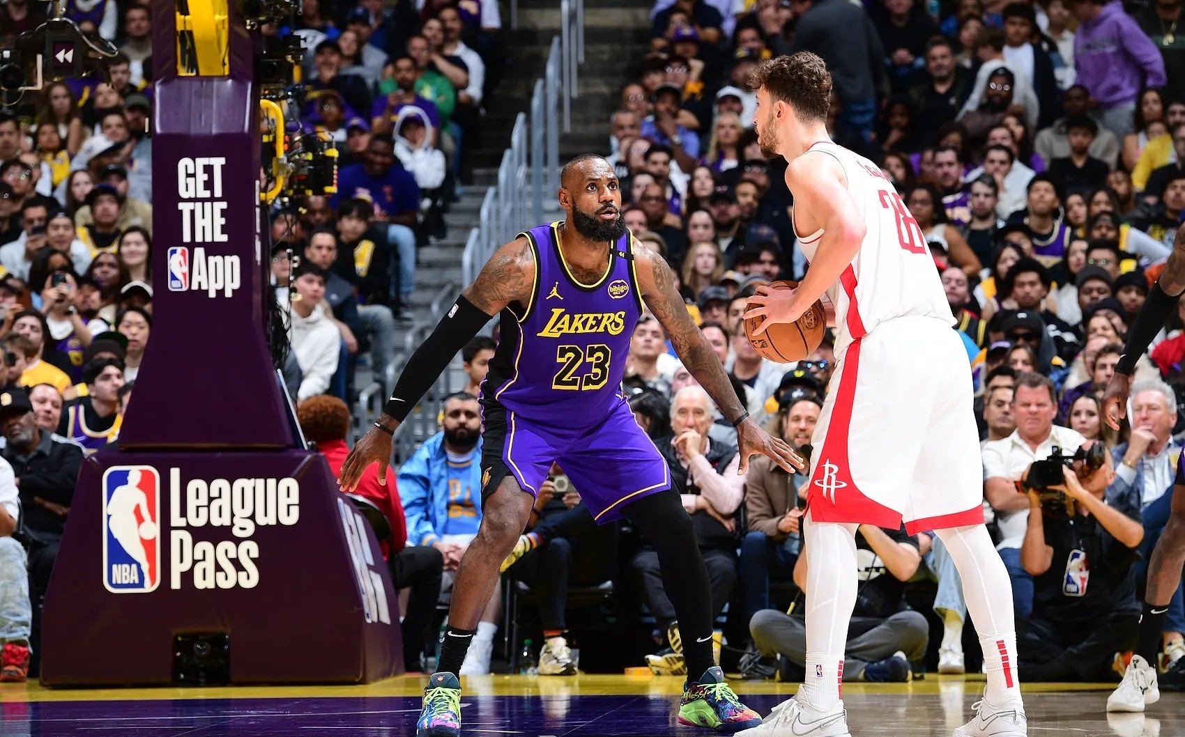 三亿体育体育链接-火箭主场惨败湖人，遭遇三连败的简单介绍